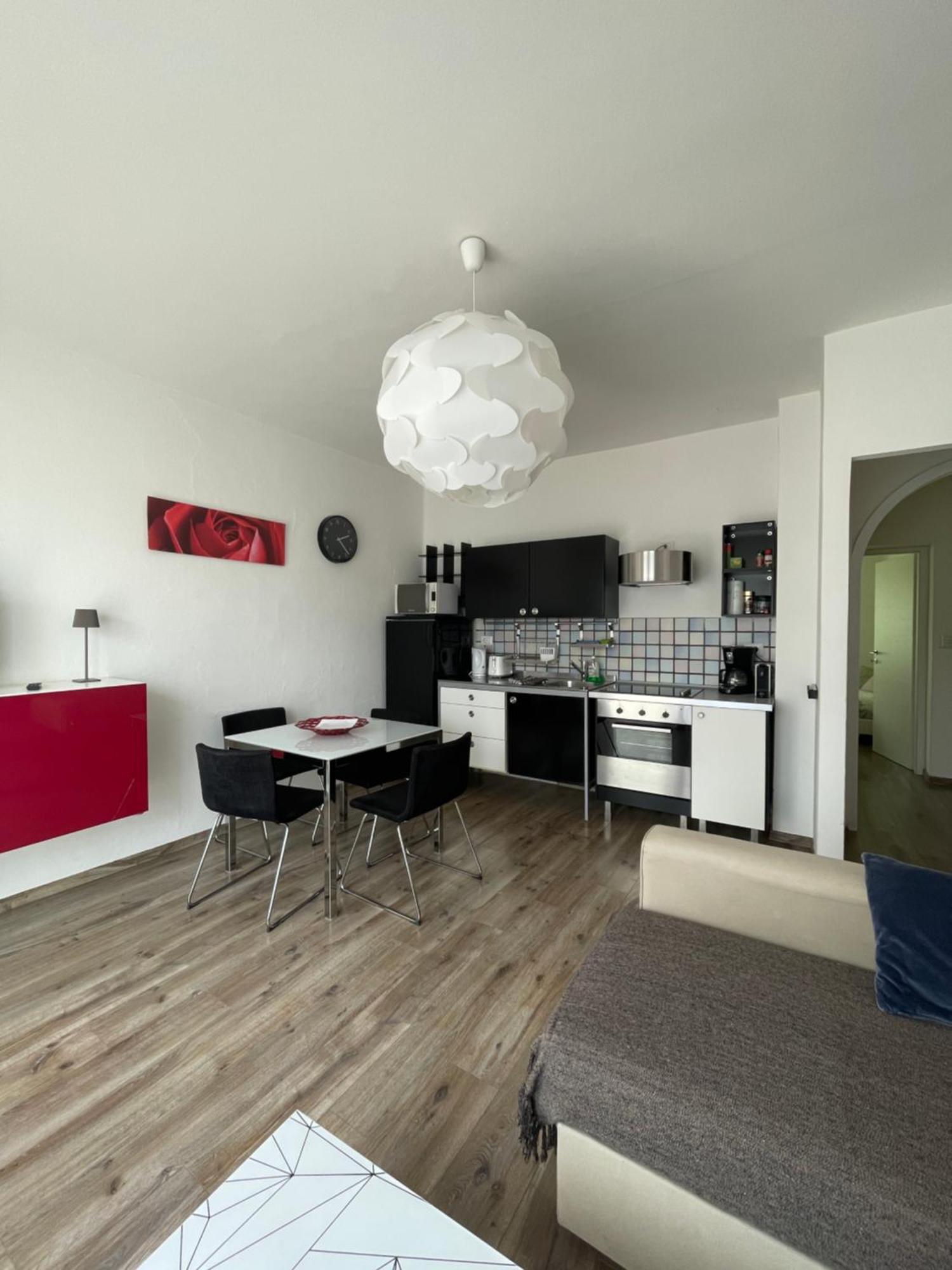 Casa Mario & Laura Ferienwohnungen Free Wi-Fi Parking 马尔切西内 外观 照片